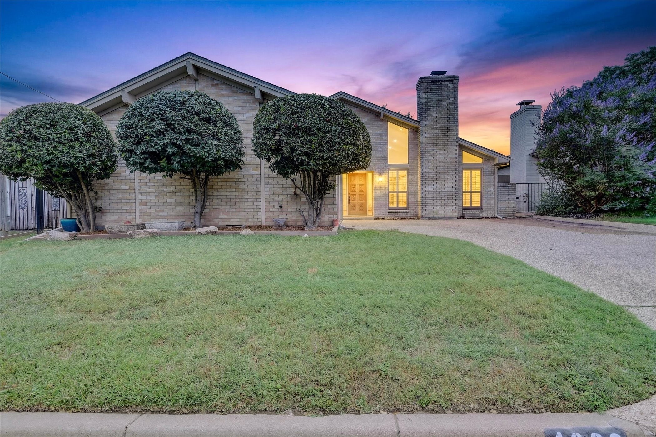 4083 Hidden View Circle Fort Worth TX 76109