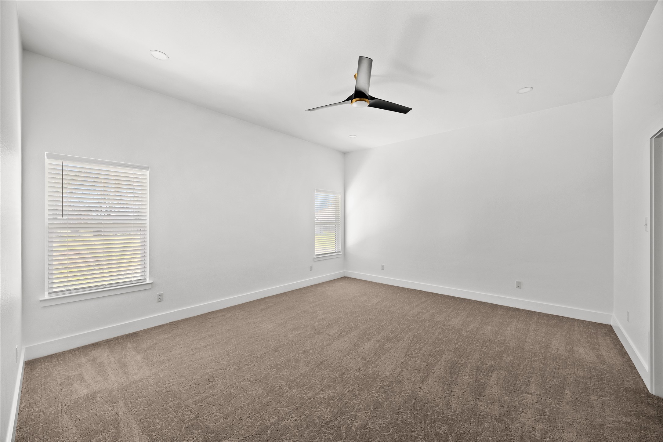 302 E Glenwood Mabank TX 75147