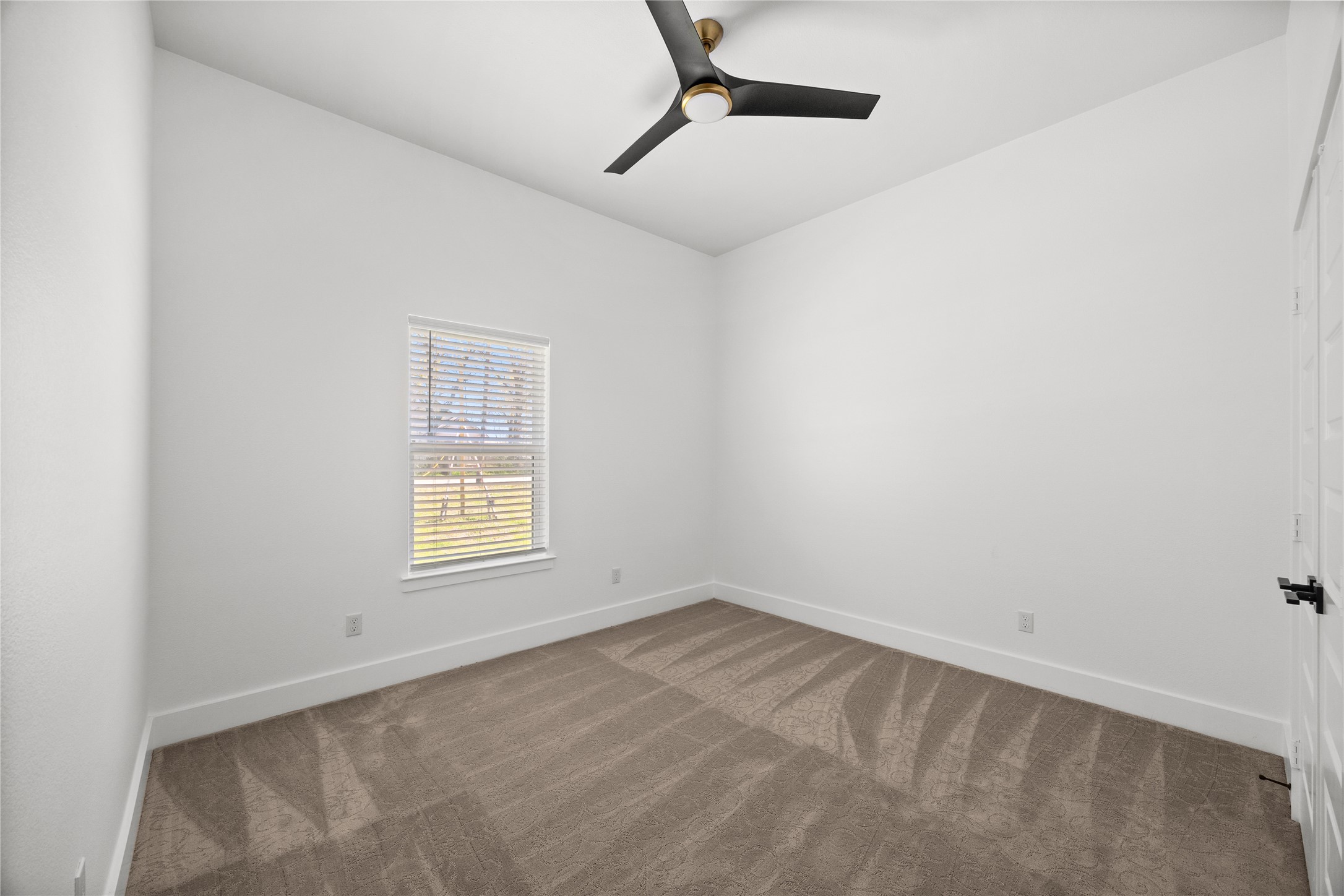 302 E Glenwood Mabank TX 75147