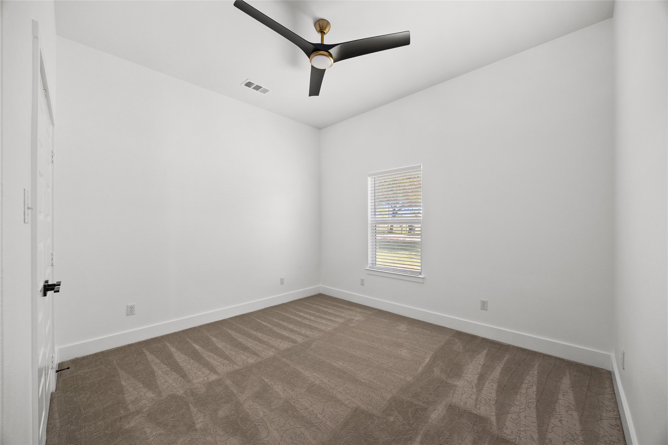 302 E Glenwood Mabank TX 75147