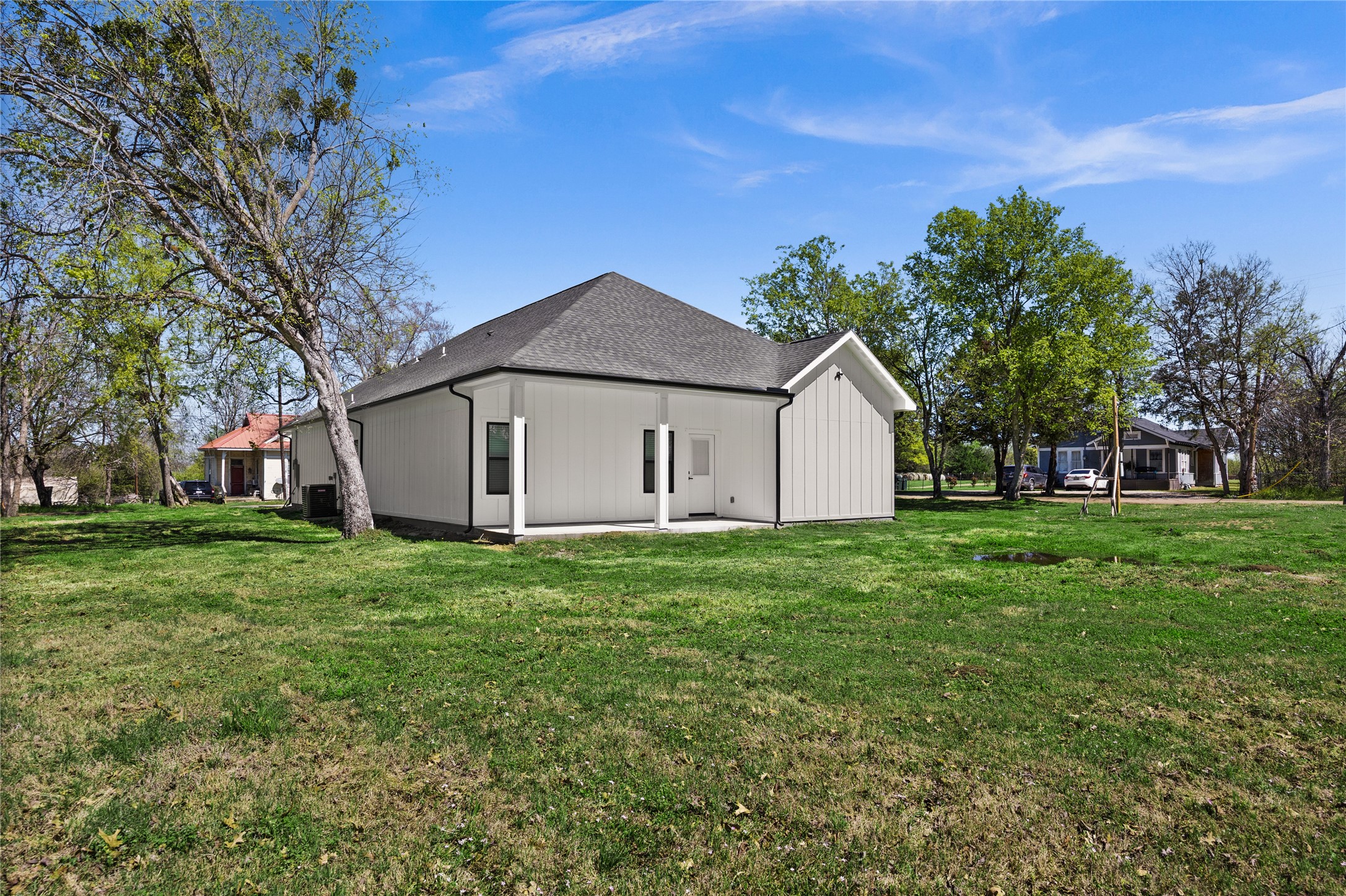 302 E Glenwood Mabank TX 75147