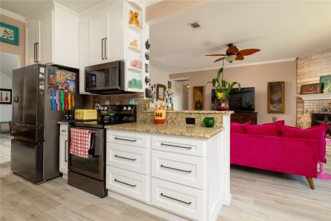 874 Havenbrook Drive Arlington TX 76001