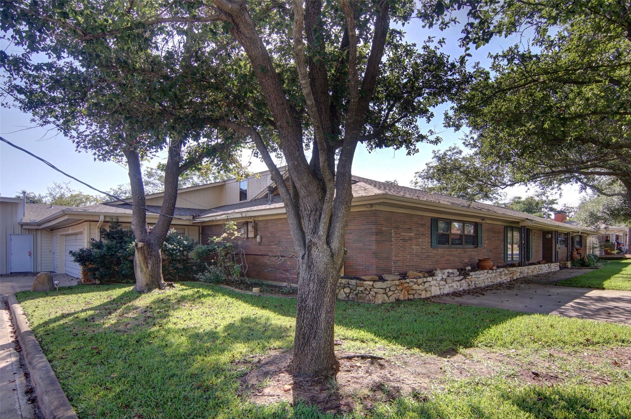 904 7th Avenue NW Mineral Wells TX 76067