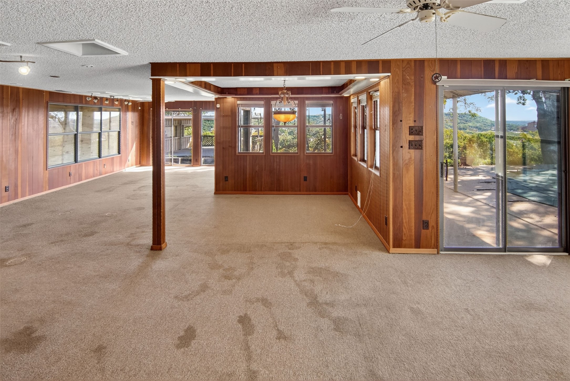 904 7th Avenue NW Mineral Wells TX 76067