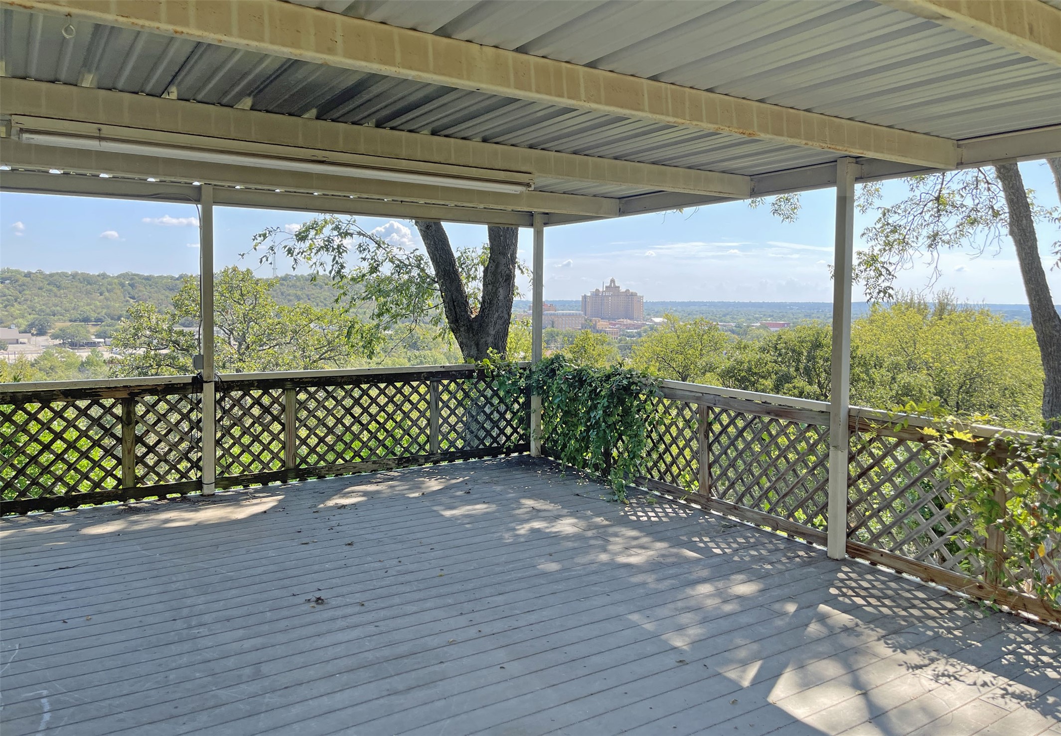 904 7th Avenue NW Mineral Wells TX 76067