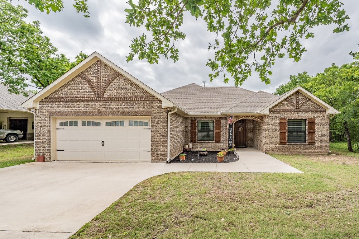 426 Jim Walters Drive Runaway Bay TX 76426
