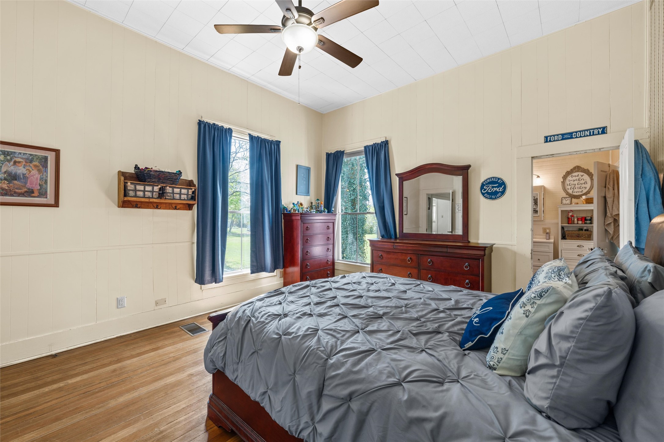 722 S Harrison Street West TX 76691