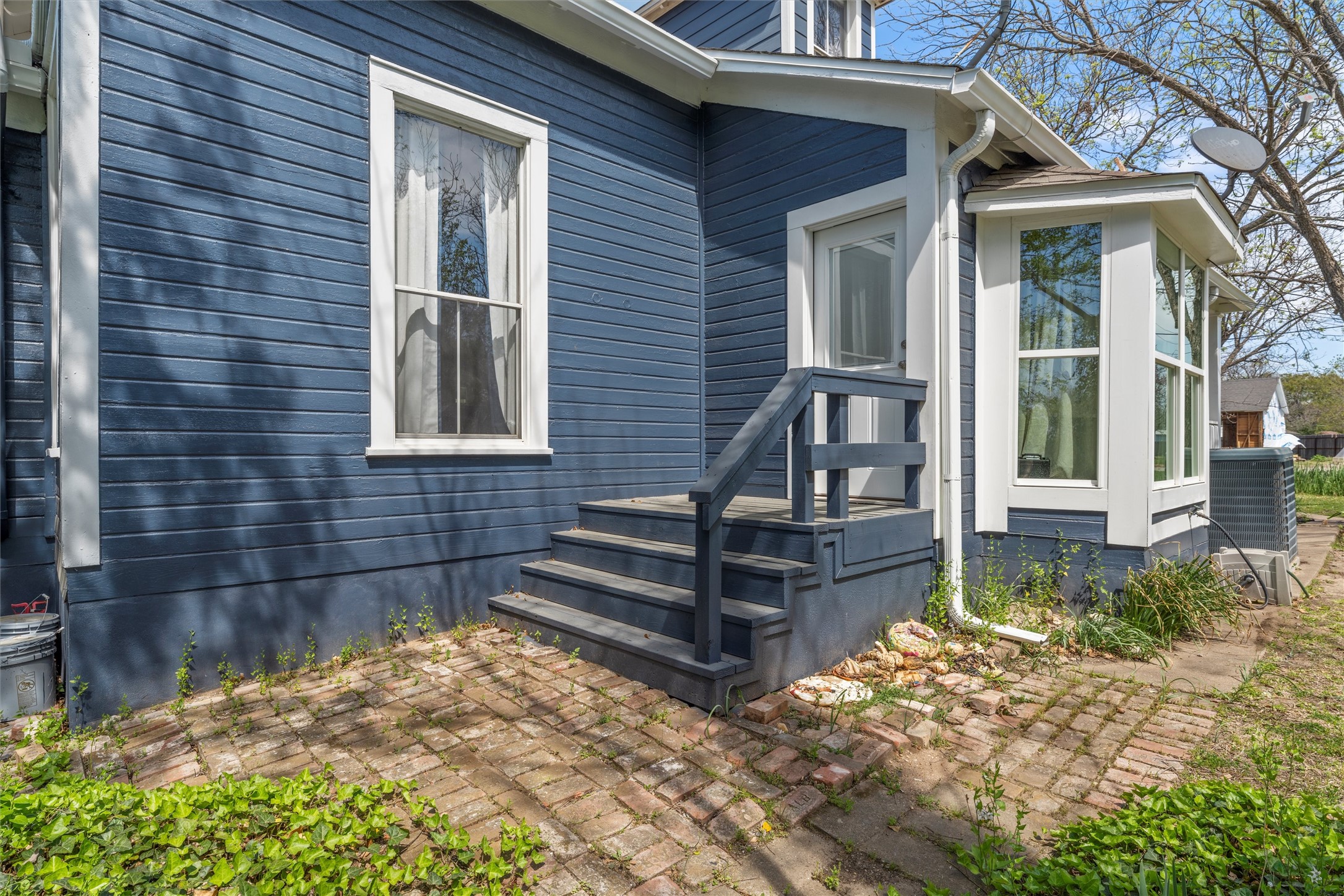 722 S Harrison Street West TX 76691