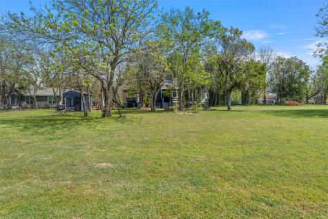 722 S Harrison Street West TX 76691