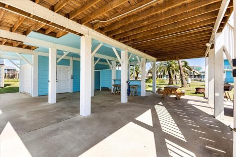 3240 Castle Drive Crystal Beach TX 77650