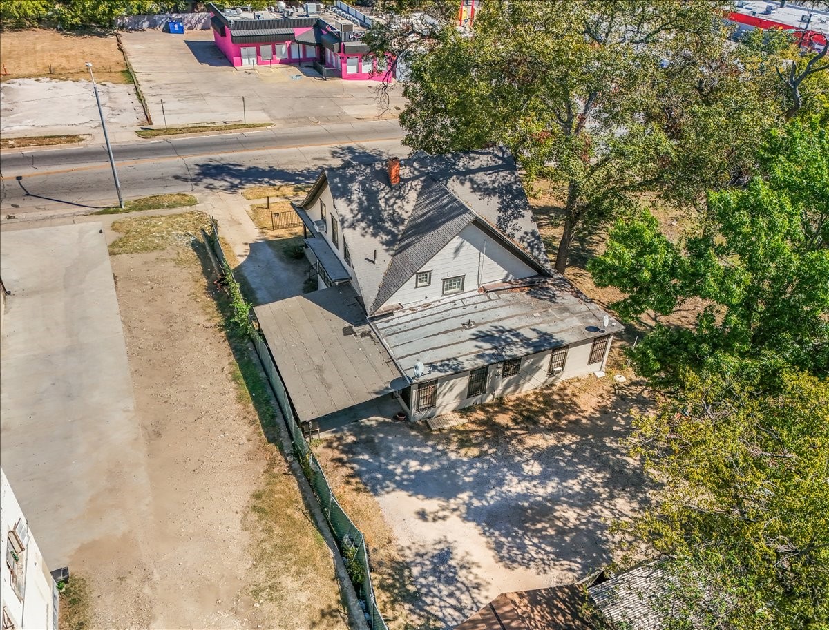 2709 Azle Avenue Fort Worth TX 76106