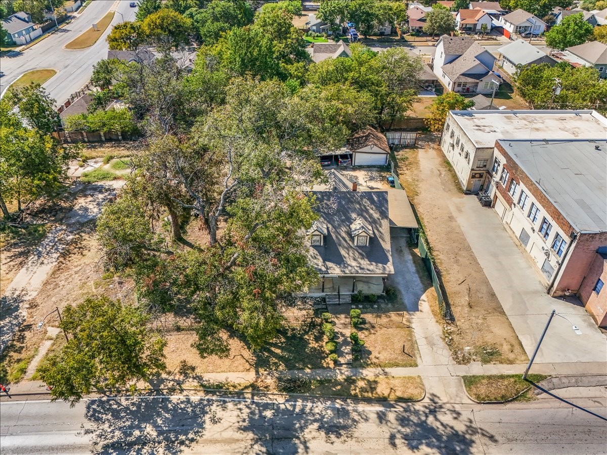 2709 Azle Avenue Fort Worth TX 76106