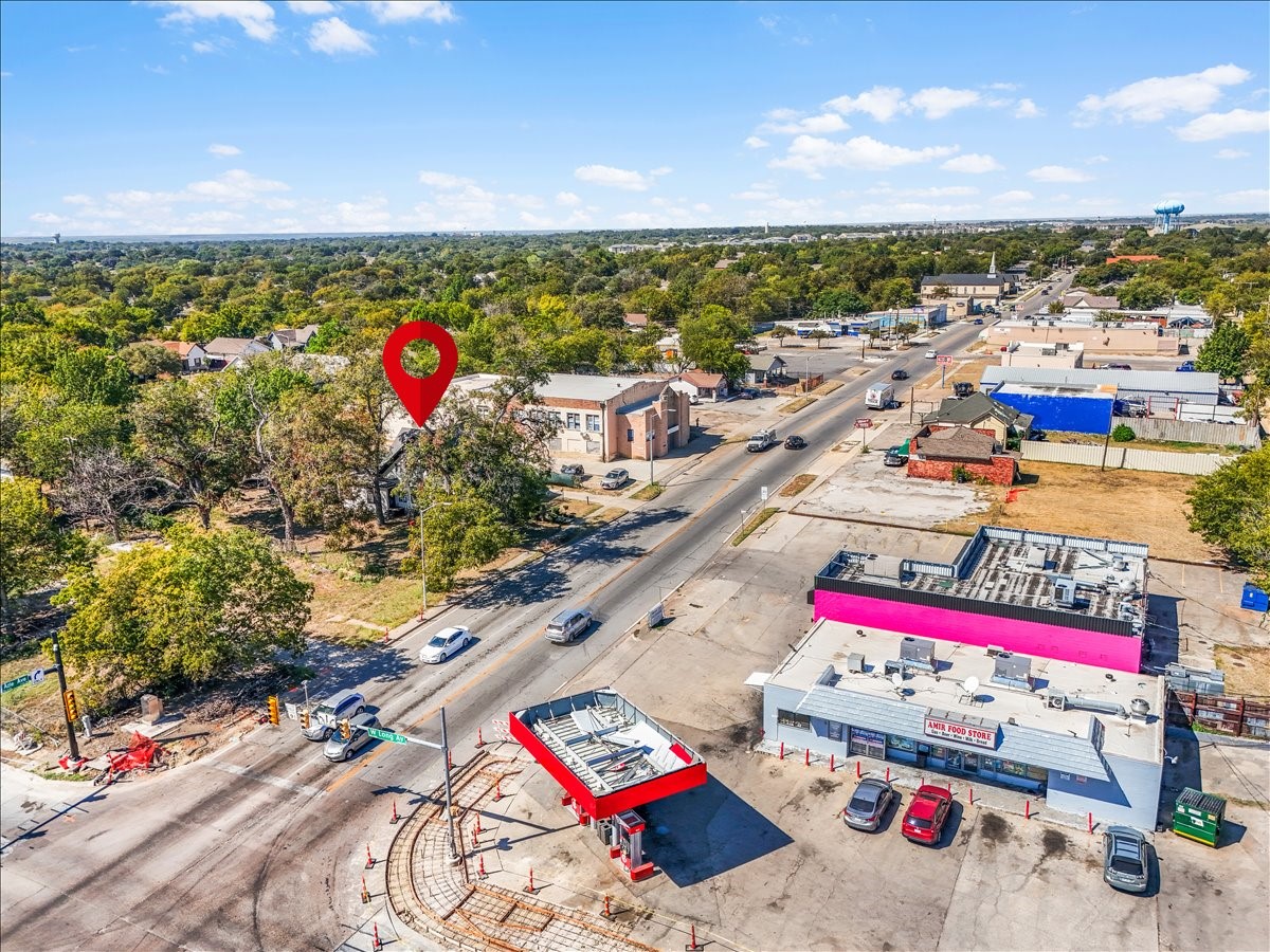 2709 Azle Avenue Fort Worth TX 76106