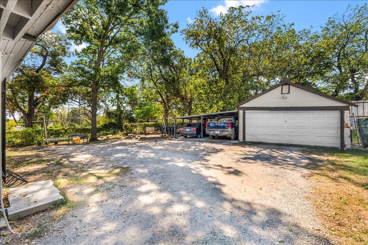 2709 Azle Avenue Fort Worth TX 76106