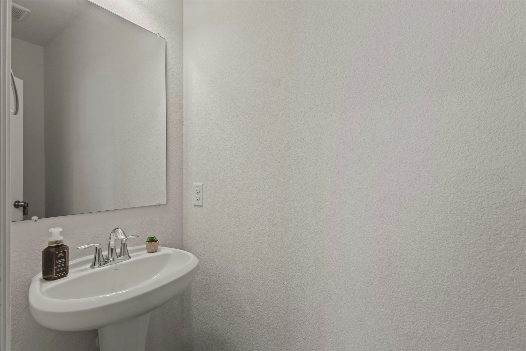 7229 Navoti Trail Fort Worth TX 76131