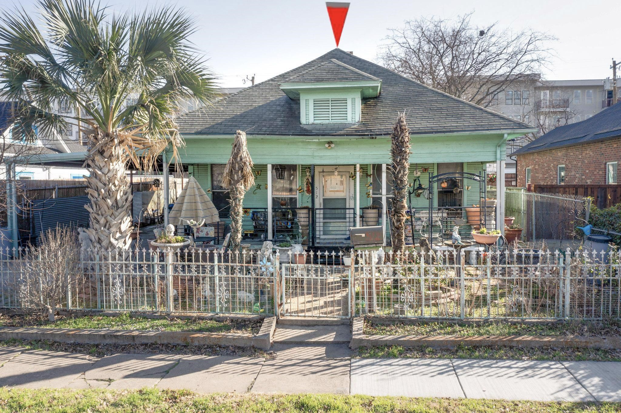 512 W 7th Street Dallas TX 75208