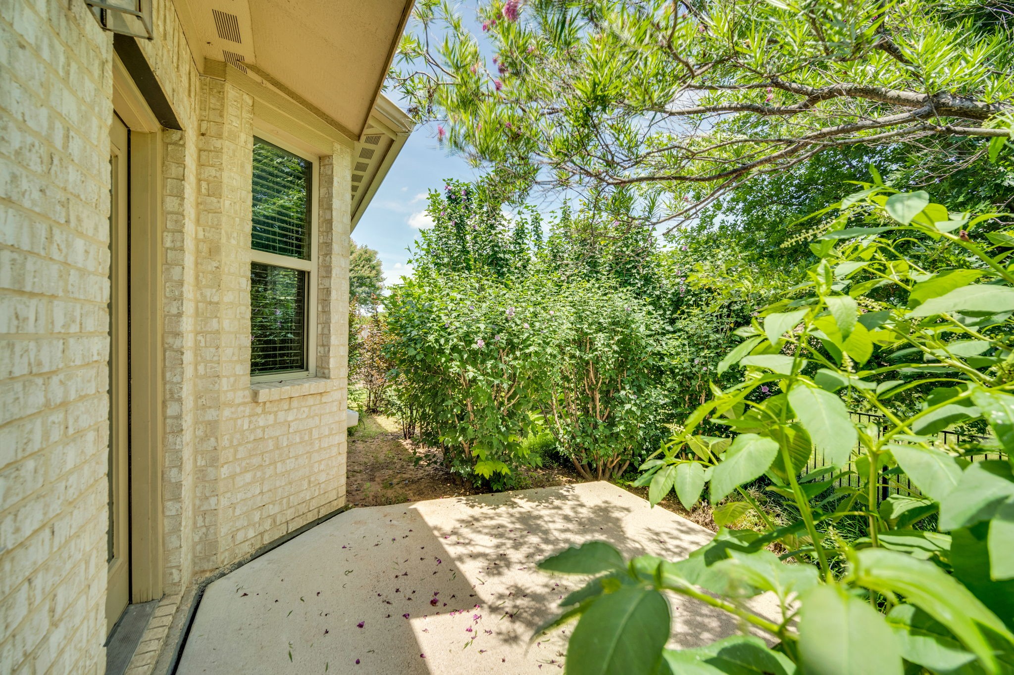 9305 Water Oak Court Arlington TX 76002