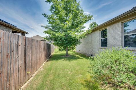 9305 Water Oak Court Arlington TX 76002