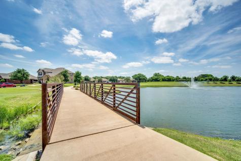 9305 Water Oak Court Arlington TX 76002