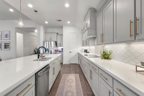 1305 Alder Court Aubrey TX 76227