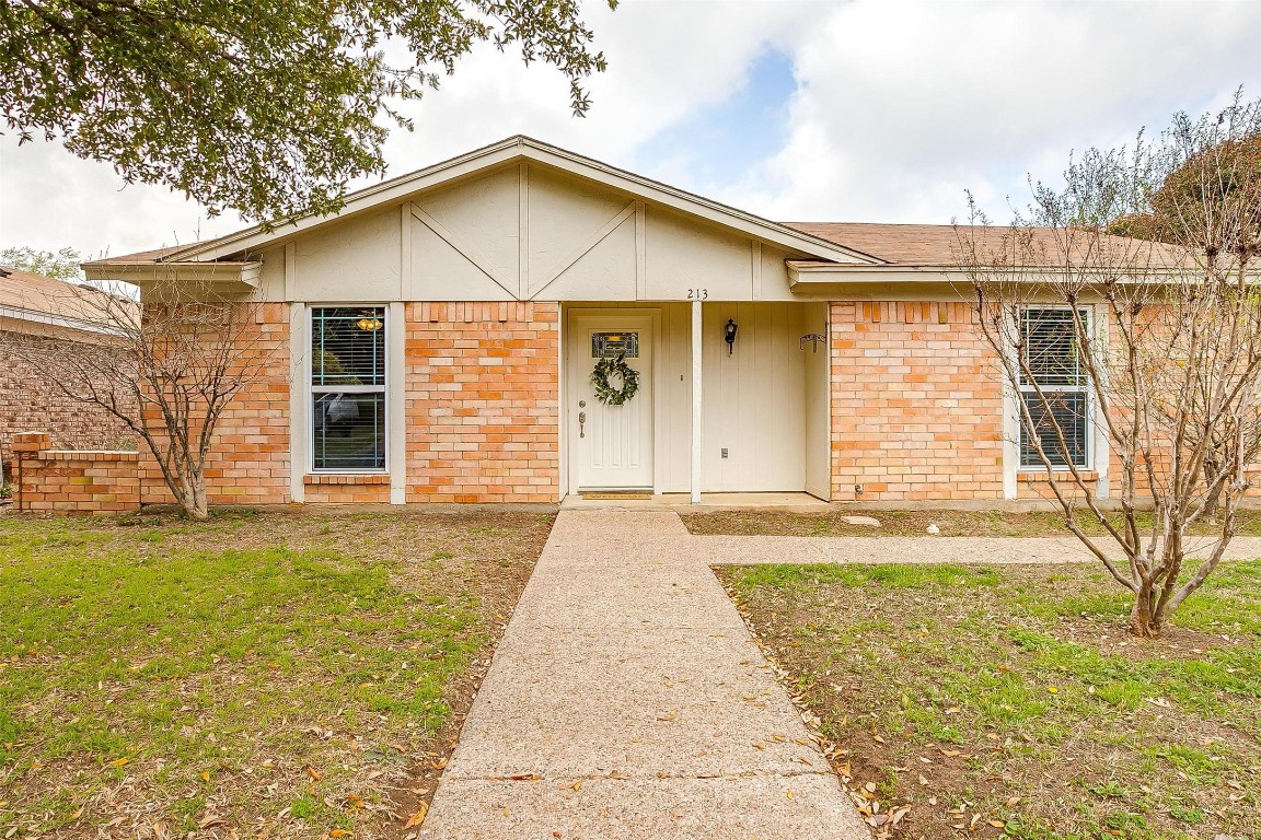 213 Hall Drive Crowley TX 76036