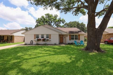 10318 Chesterton Drive Dallas TX 75238