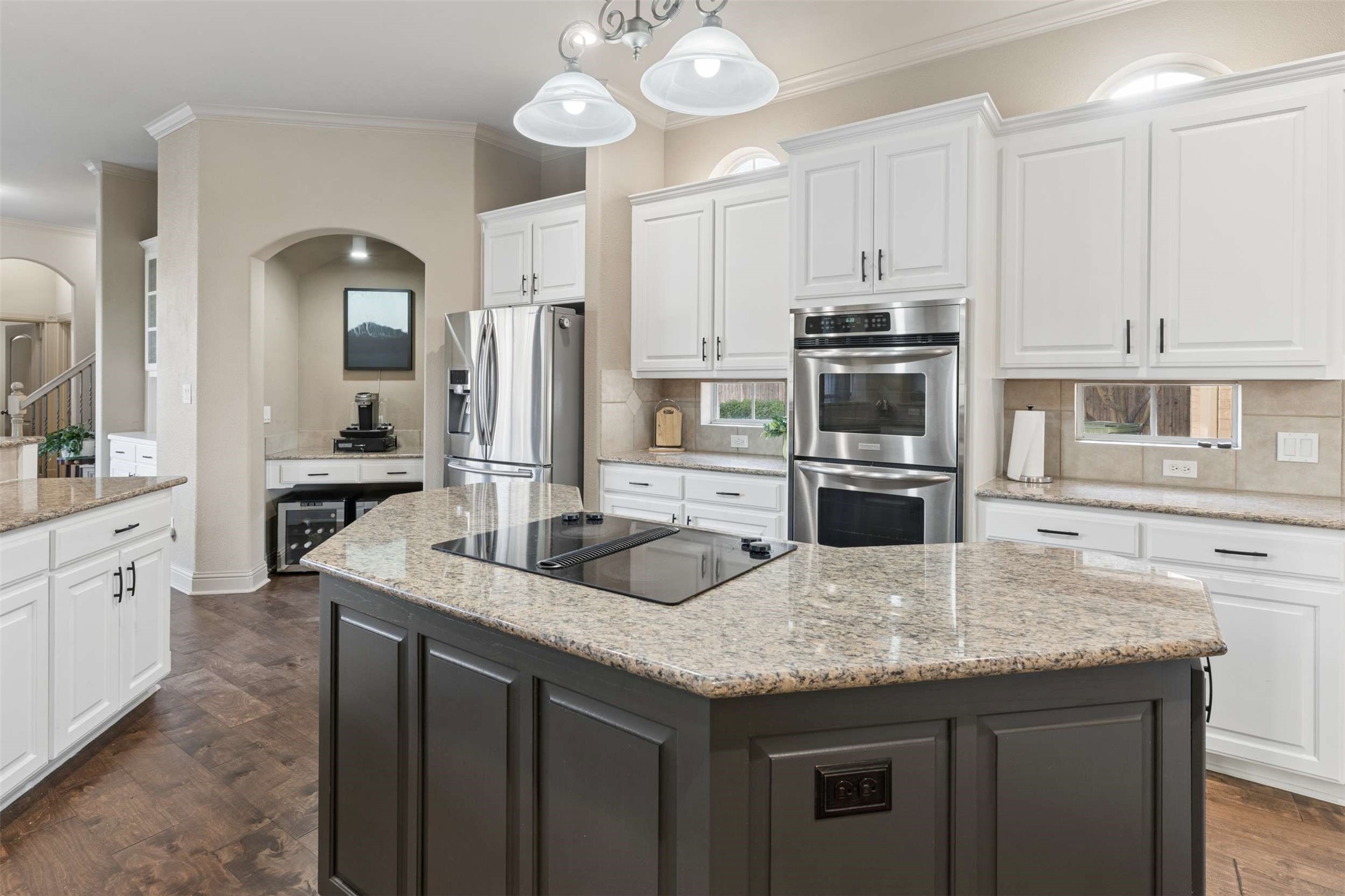 2014 Stone Canyon Court Arlington TX 76012