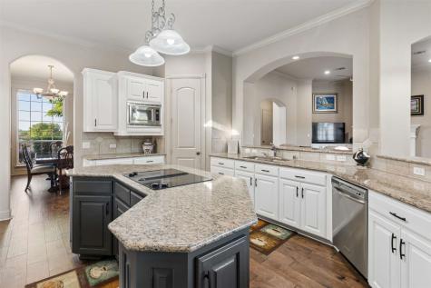 2014 Stone Canyon Court Arlington TX 76012