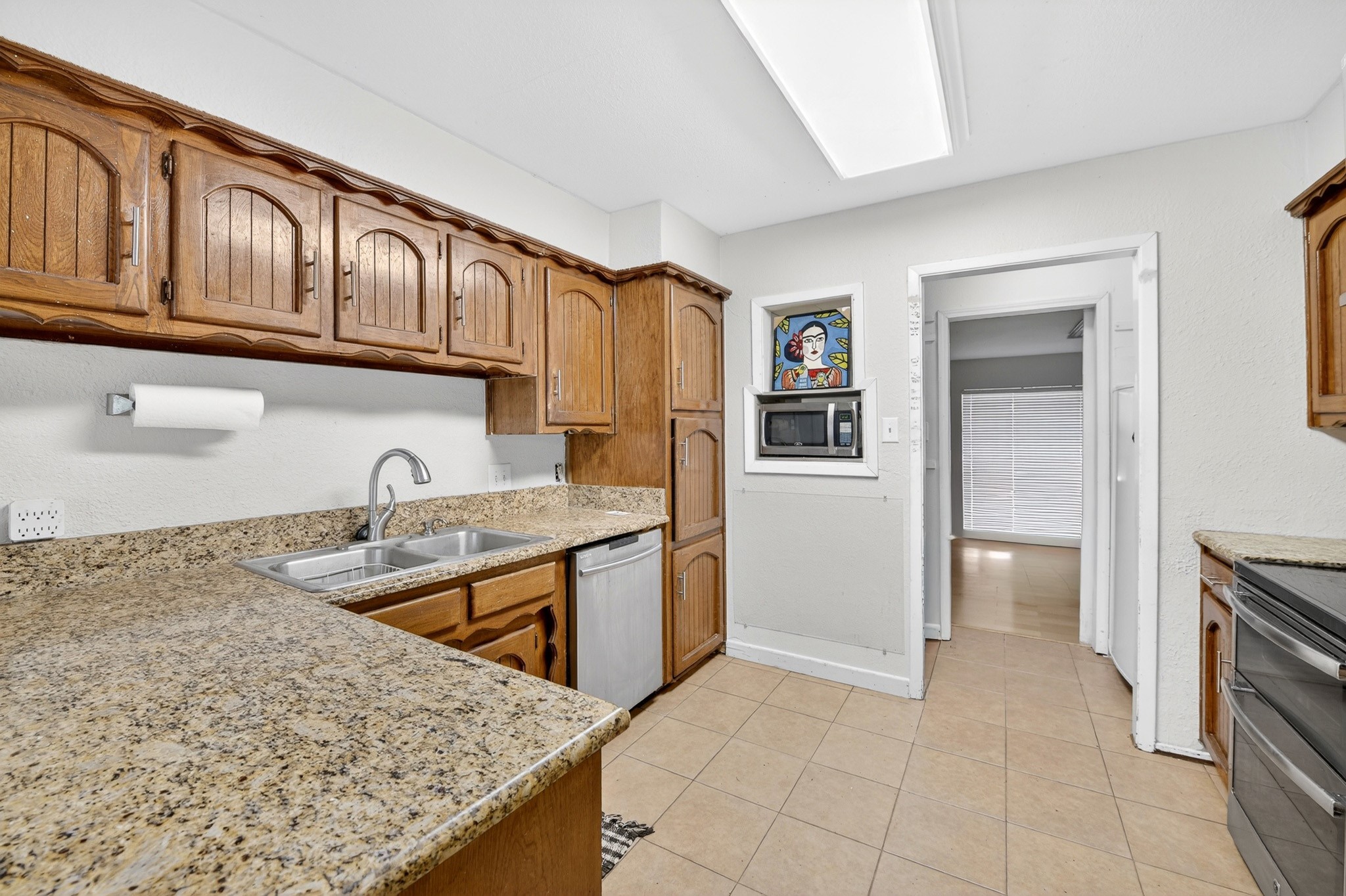 6905 Yorkston Street Watauga TX 76148