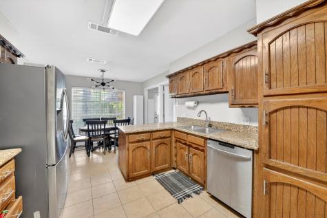 6905 Yorkston Street Watauga TX 76148