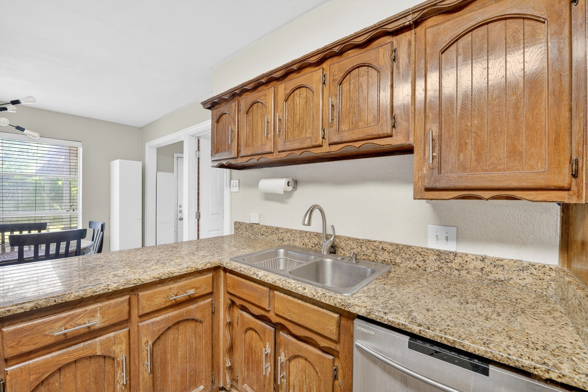6905 Yorkston Street Watauga TX 76148
