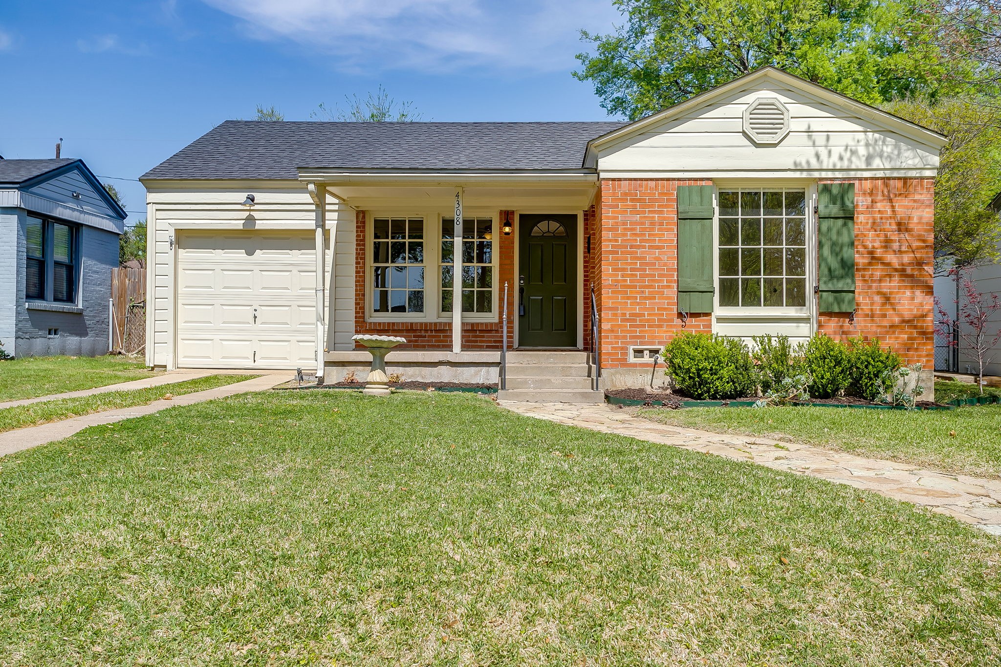 4308 Curzon Avenue Fort Worth TX 76107