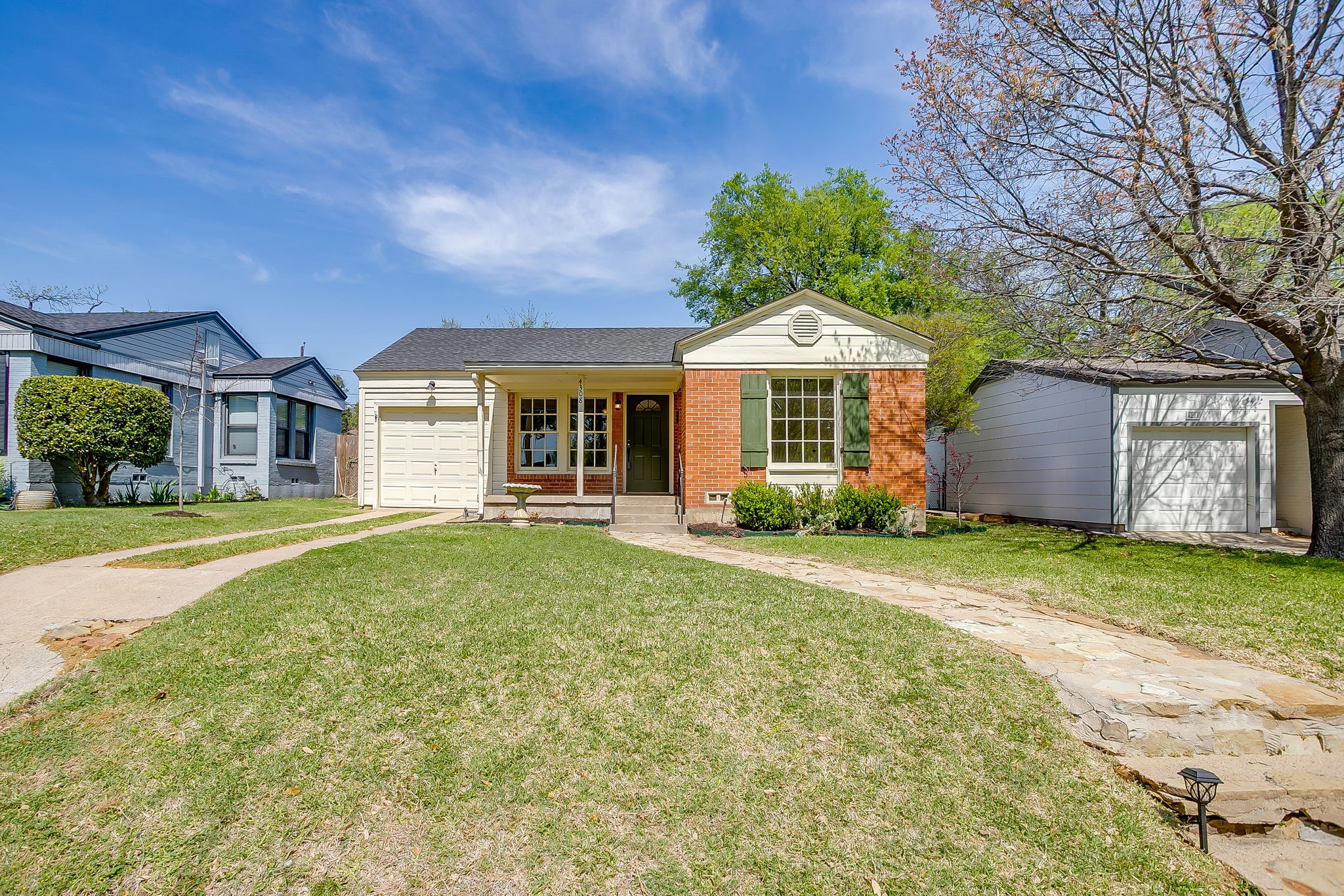 4308 Curzon Avenue Fort Worth TX 76107