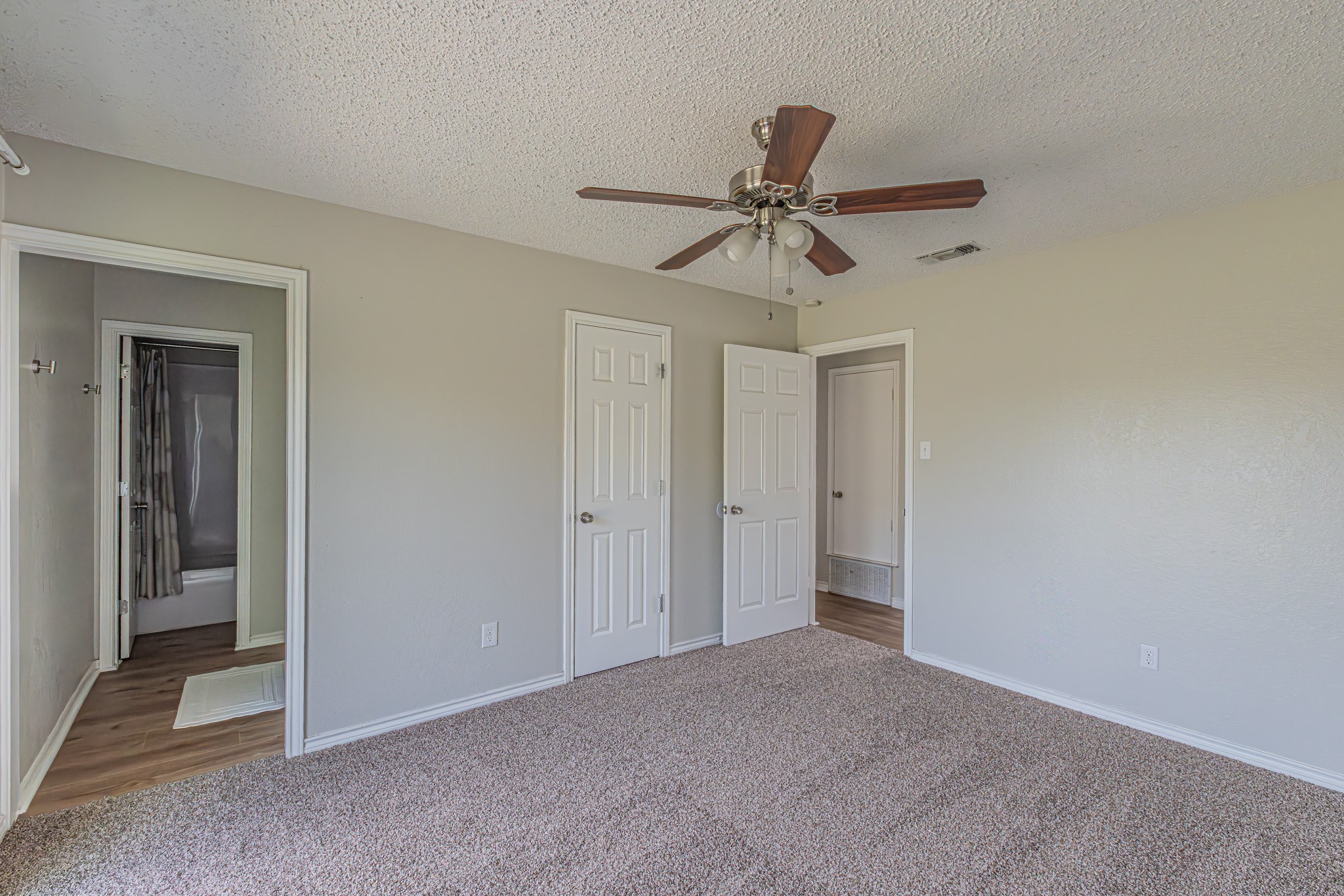 131 Sierra Court Glenn Heights TX 75154