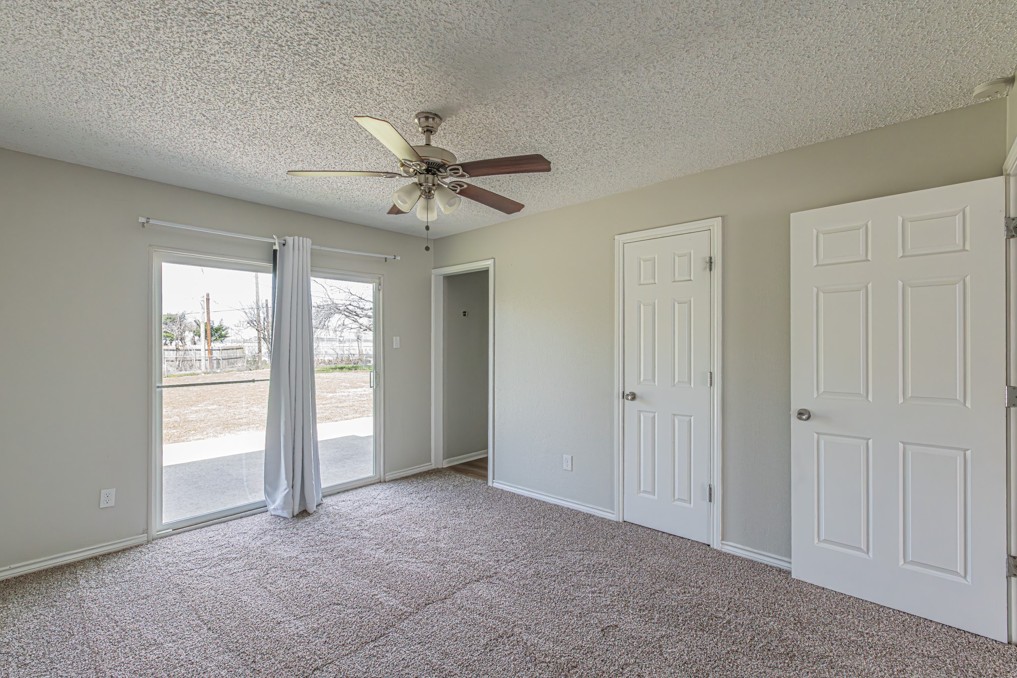 131 Sierra Court Glenn Heights TX 75154