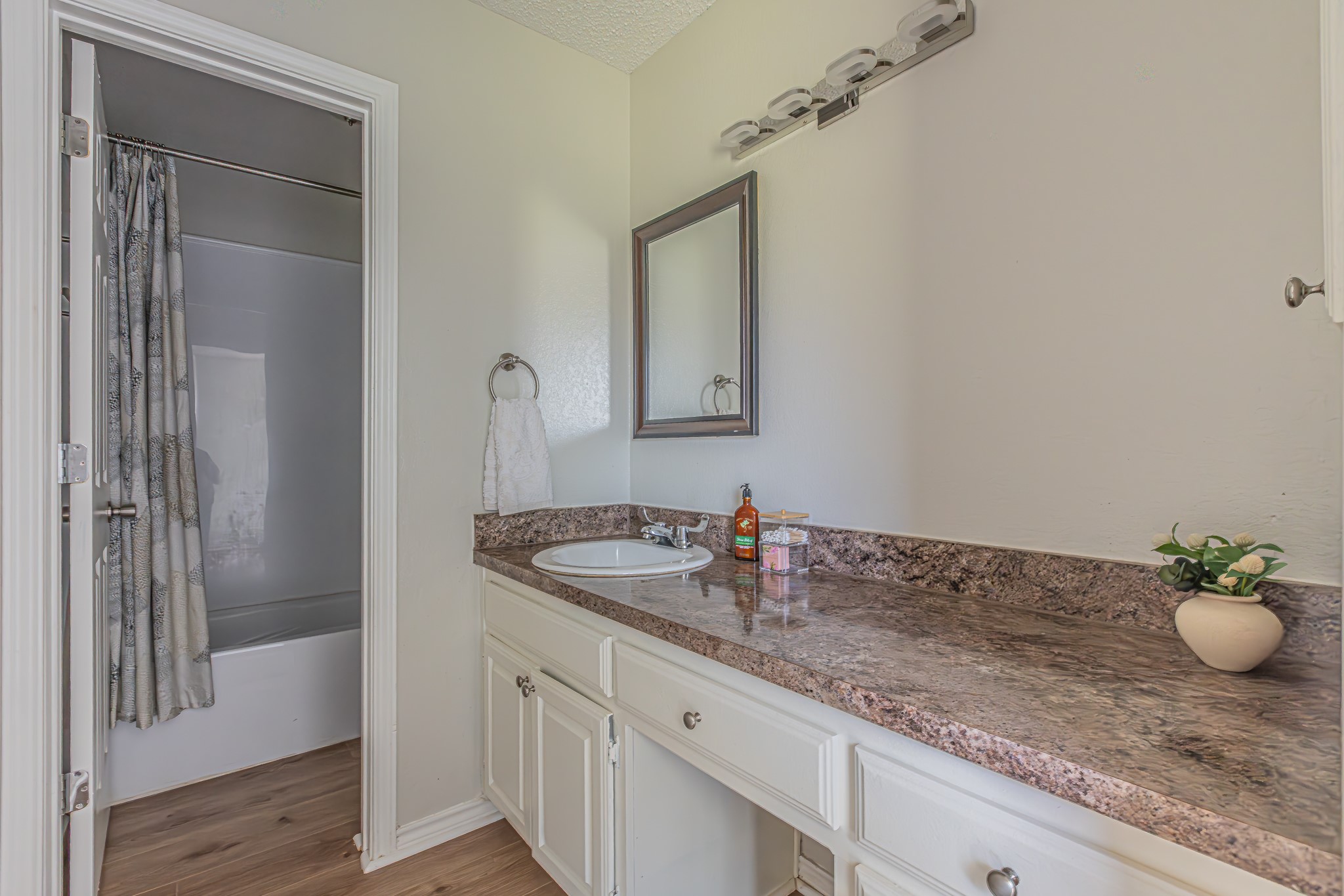 131 Sierra Court Glenn Heights TX 75154