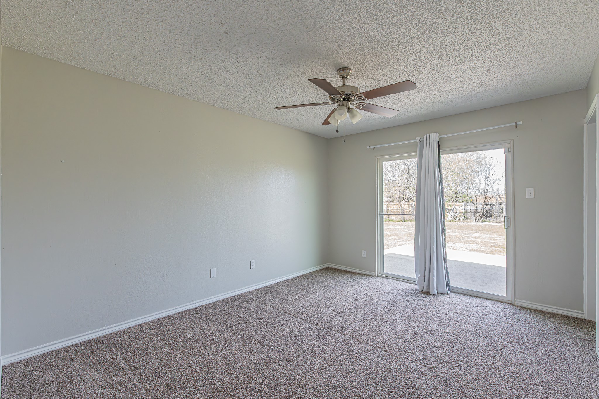 131 Sierra Court Glenn Heights TX 75154
