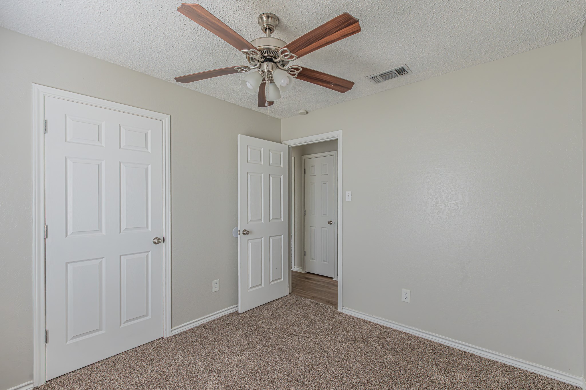 131 Sierra Court Glenn Heights TX 75154