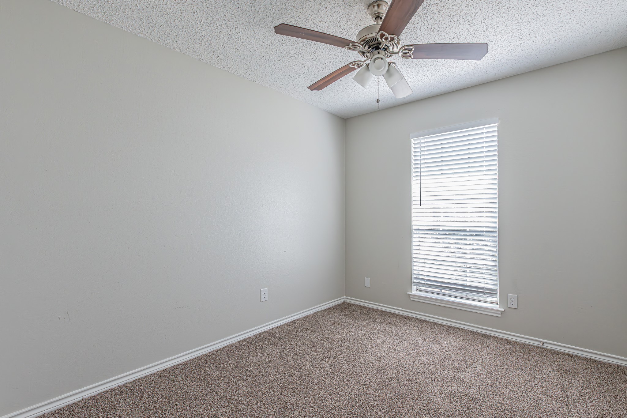131 Sierra Court Glenn Heights TX 75154