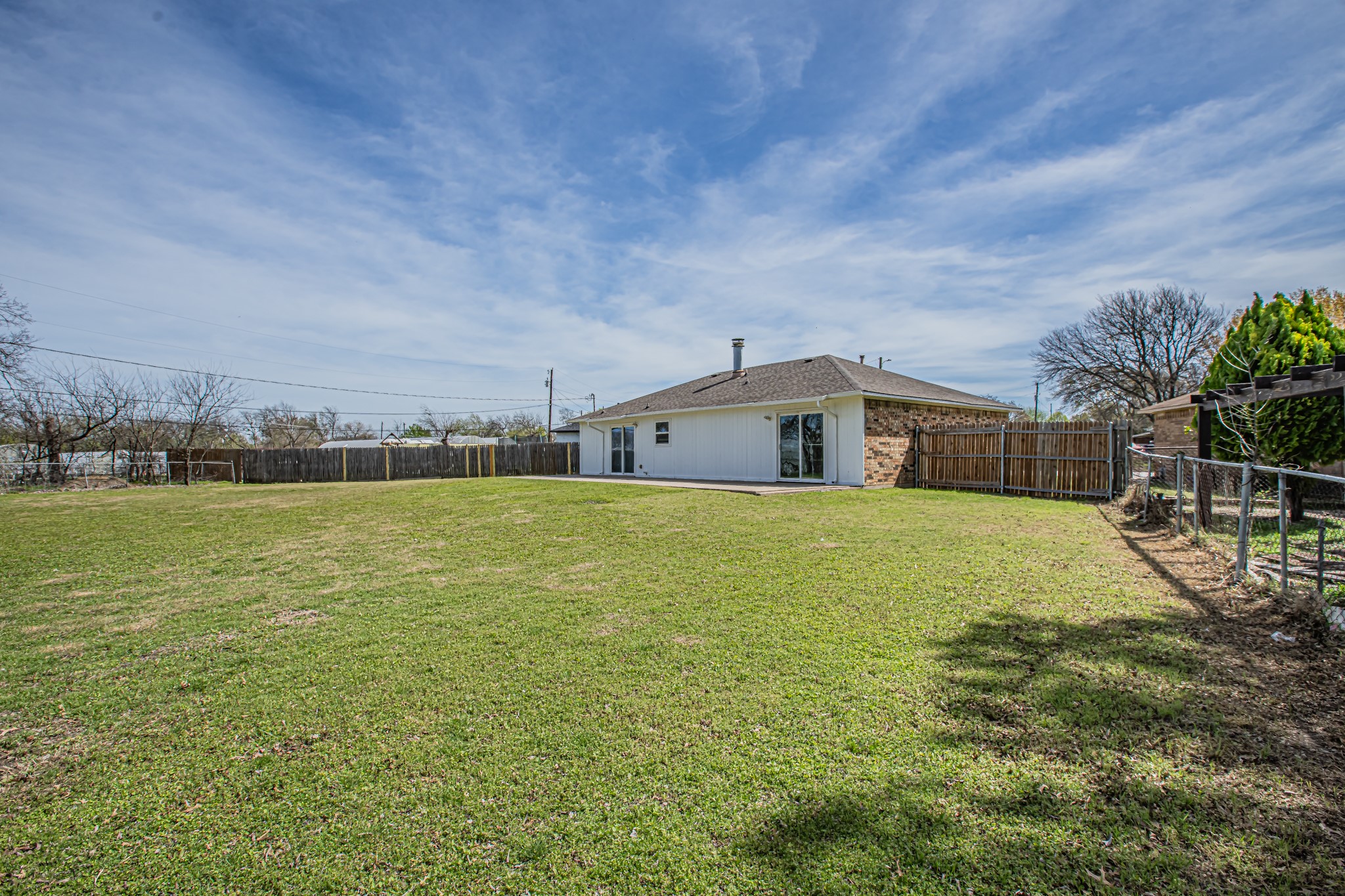 131 Sierra Court Glenn Heights TX 75154
