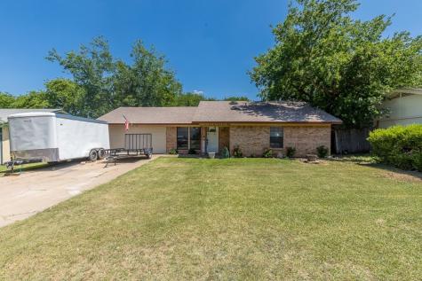 1722 W Doyle Street Granbury TX 76048