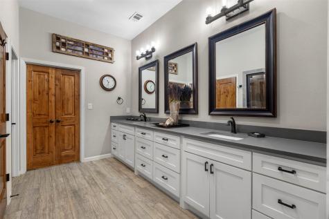1402 Verano Drive Dallas TX 75218