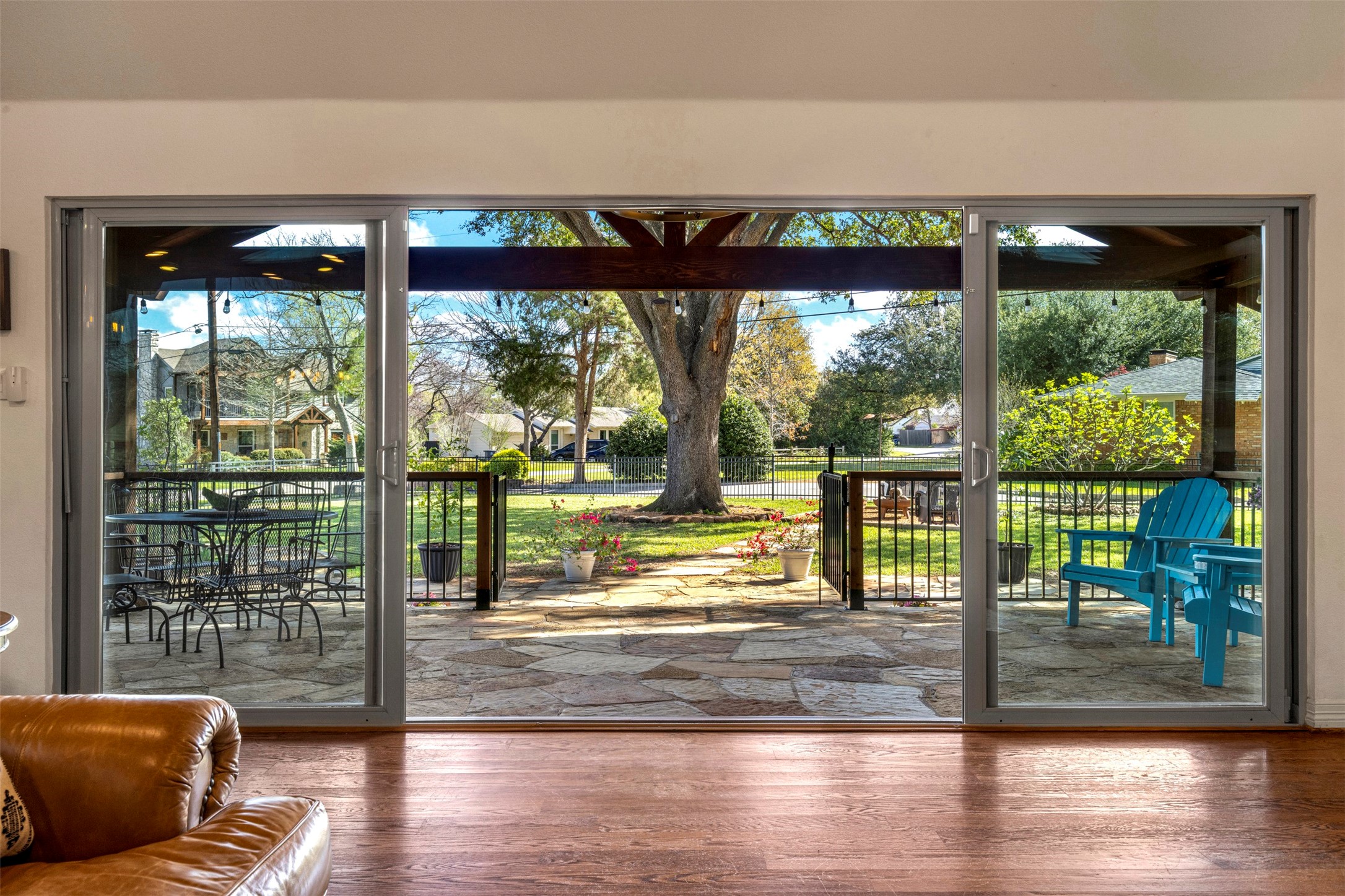 1402 Verano Drive Dallas TX 75218