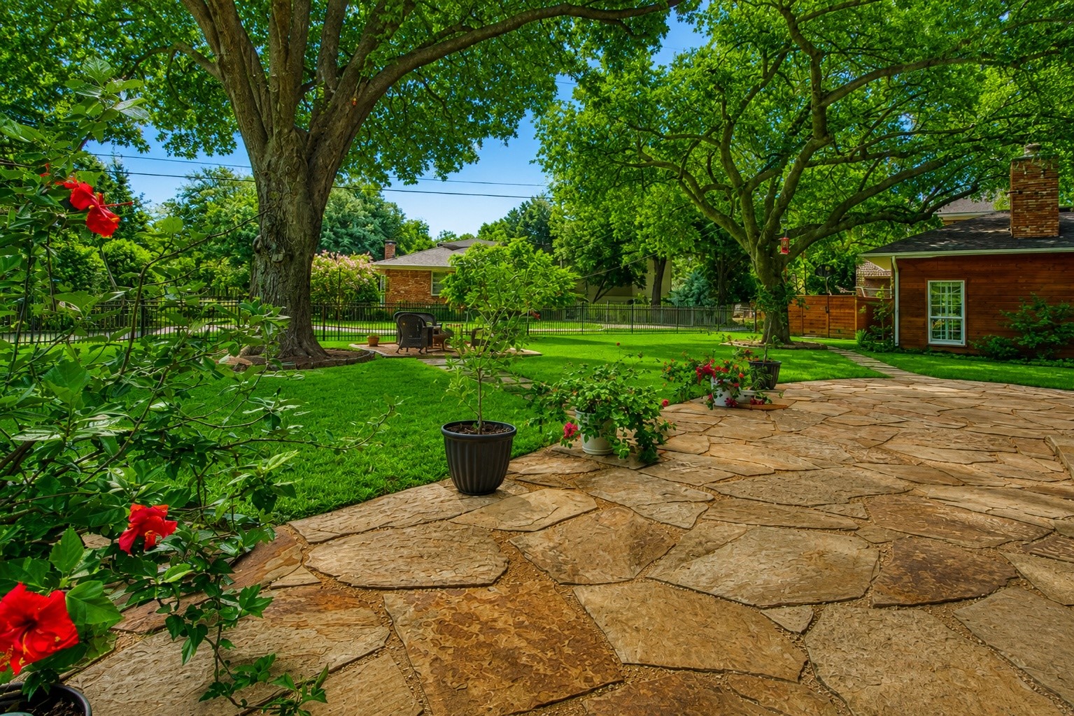 1402 Verano Drive Dallas TX 75218