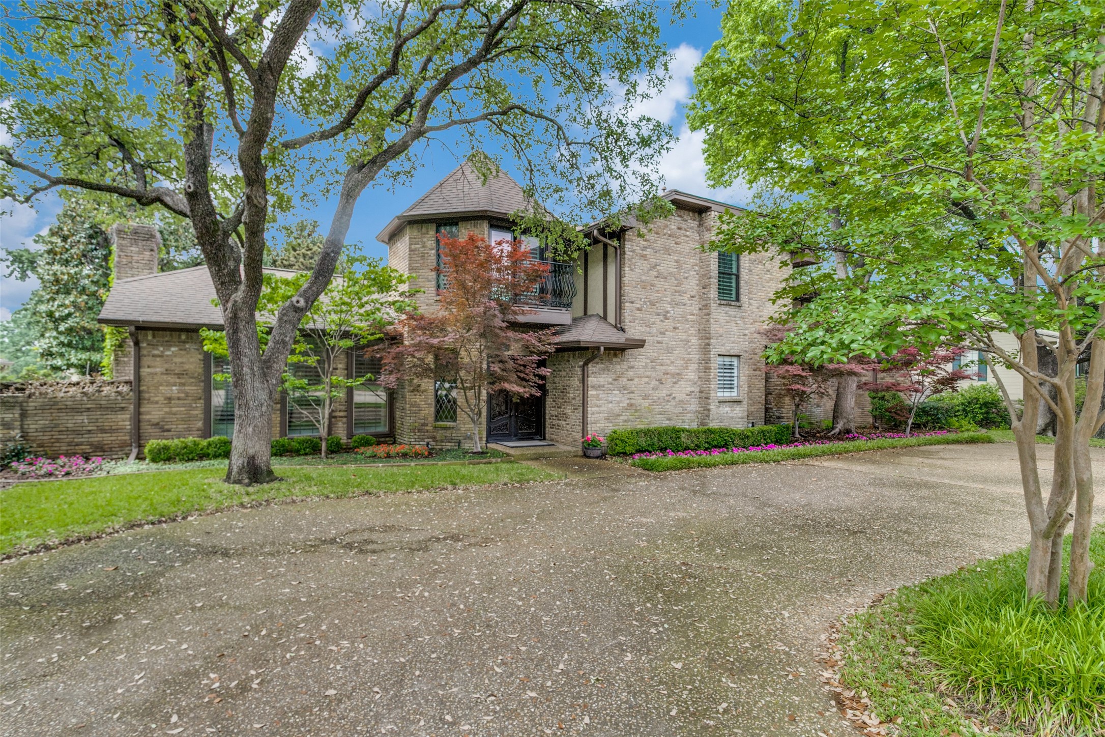 9206 Moss Haven Drive Dallas TX 75231