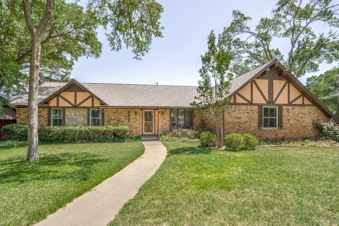 2433 Kingsbridge Street Grand Prairie TX 75050