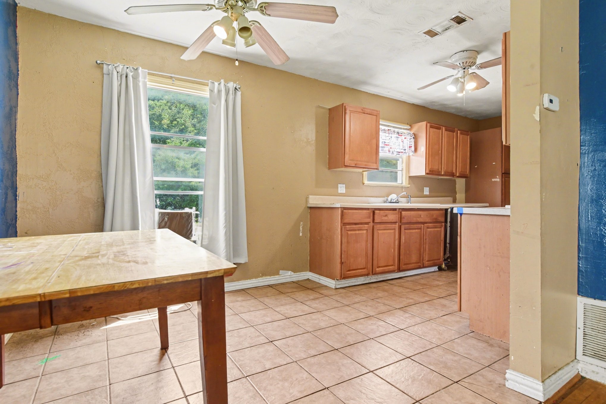 808 Lilac Drive Garland TX 75040