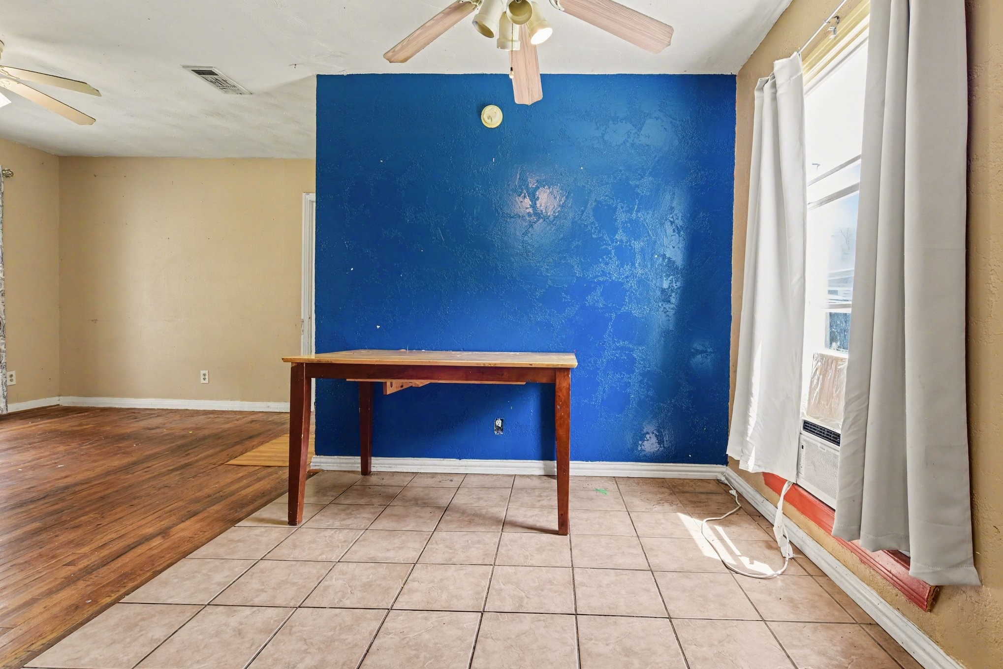 808 Lilac Drive Garland TX 75040