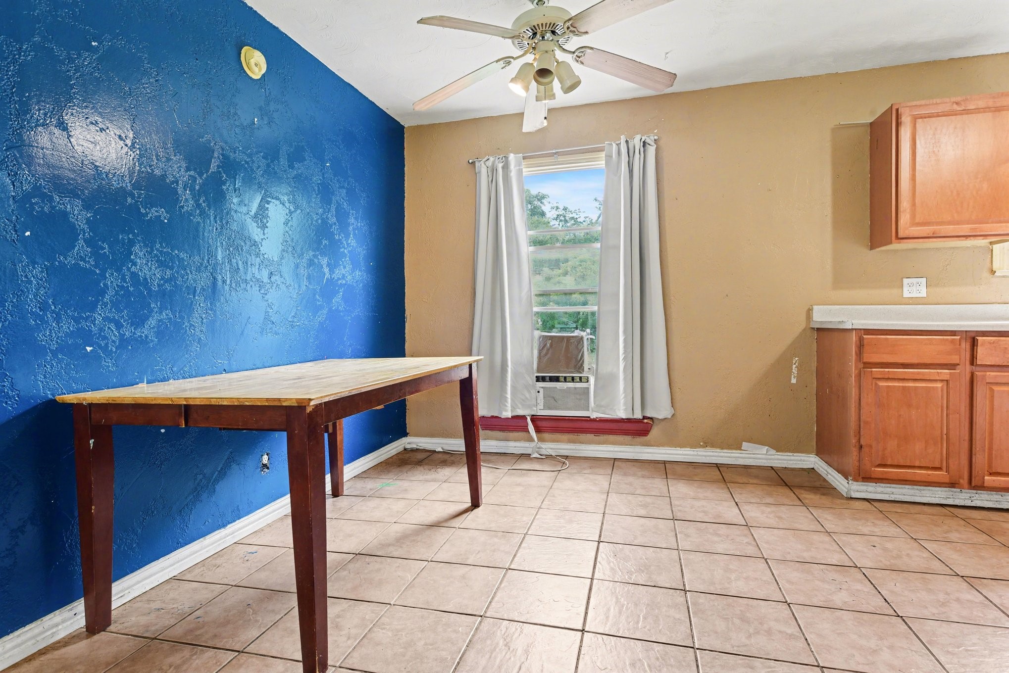 808 Lilac Drive Garland TX 75040