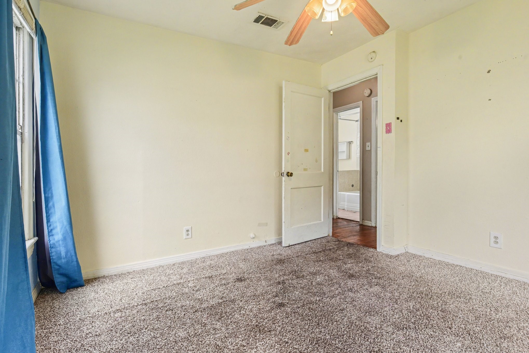 808 Lilac Drive Garland TX 75040